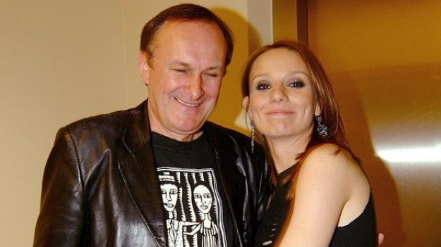 RMF Extra: Pamiętacie Ewelinę Flintę i jej hit "Żałuję"? Zobaczcie, jak dziś wygląda gwiazda "Idola"