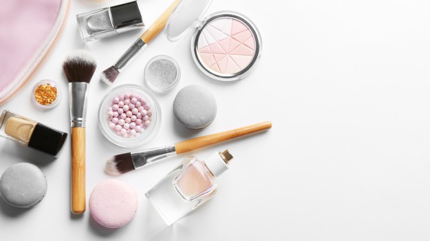 RMF Extra: Ile Polki i Polacy wydają pieniędzy na kosmetyki w ciągu roku? Zaskakujące wyniki badań!