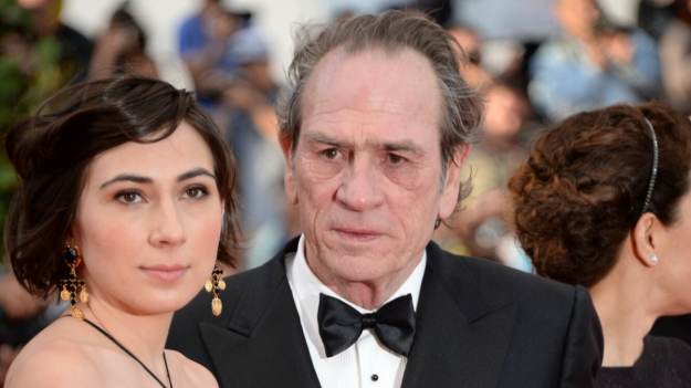 Nie żyje córka Tommy’ego Lee Jonesa. Ciało..