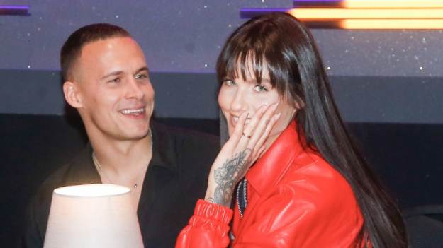 RMF Extra: Karolina Gilon i Mateusz Świerczyński "przyłapani" na namiętnym pocałunku. Para pojawiła się publicznie w TV! 