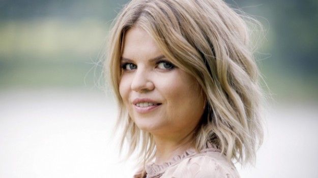 RMF Extra: Krótsze włosy i wyrazisty kolor. Marta Manowska zaskoczyła metamorfozą! "Różowo Ci" [ZDJĘCIA]