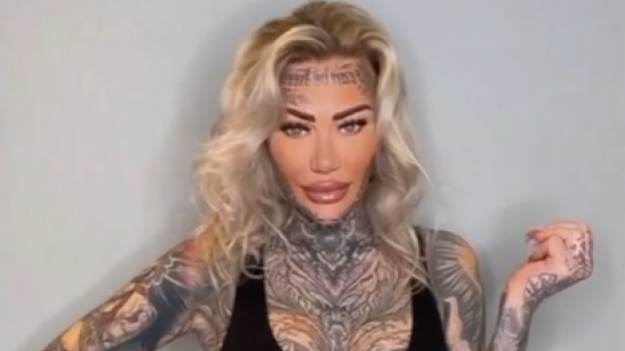 RMF Extra: Tatuażami pokryła niemal całe ciało. Niewiarygodne, ile wydała na to pieniędzy! [FOTO] 