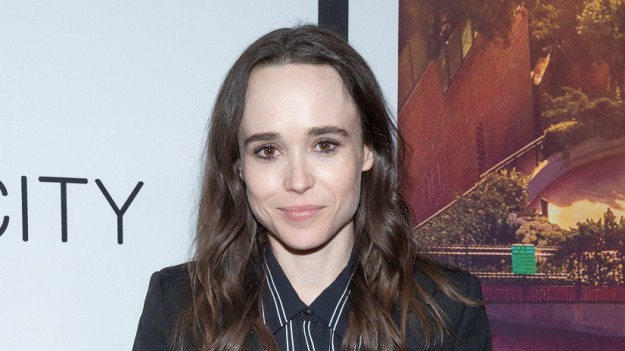 RMF Extra: Elliot Page pierwszy raz odsłonił umięśnione ciało po transformacji! Aktor pokazał się bez koszulki i z bliznami [FOTO]