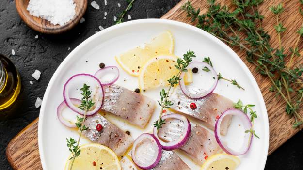 RMF Extra: Śledzie w occie. Sprawdzony przepis Ewy Wachowicz