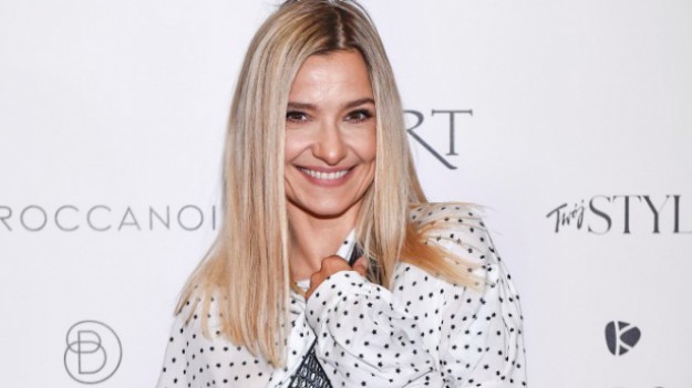 RMF Extra: Joanna Koroniewska w skąpym bikini. Aktorka zaprezentowała smukłą sylwetkę! "Co za ciało!"