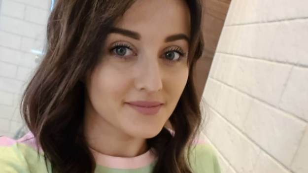 RMF Extra: Anna Bardowska z "Rolnik szuka żony" na uroczystości komunijnej młodszej siostry. Te kadry zaskoczyły internautów!  