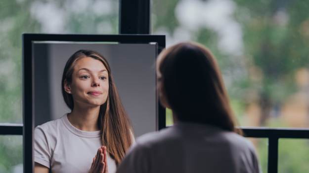 RMF Extra: Wiele osób robi to codziennie. Psychologia tłumaczy, co oznacza mówienie do siebie 