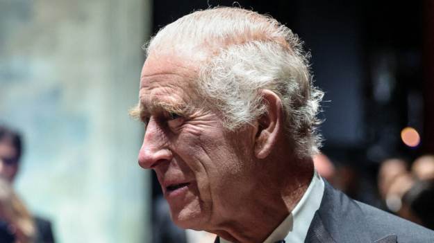 RMF Extra: Kontrowersyjna decyzja Karola III! Koniec 200-letniej tradycji