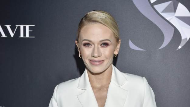 RMF Extra: Kasia Dziurska pręży pośladki przed obiektywem aparatu. "Olśniewająca" [FOTO]