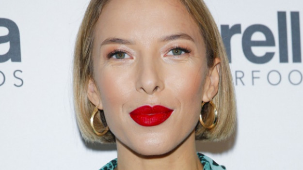 RMF Extra: Ewa Chodakowska na fotografii z dzieciństwa. Widać, jak bardzo ingerowała w naturę [ZDJĘCIE]