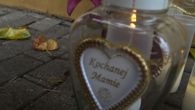 RMF Extra: Synowie nagrali piosenkę dla brutalnie zamordowanej matki. Słowa utworu doprowadzają do łez [WIDEO]