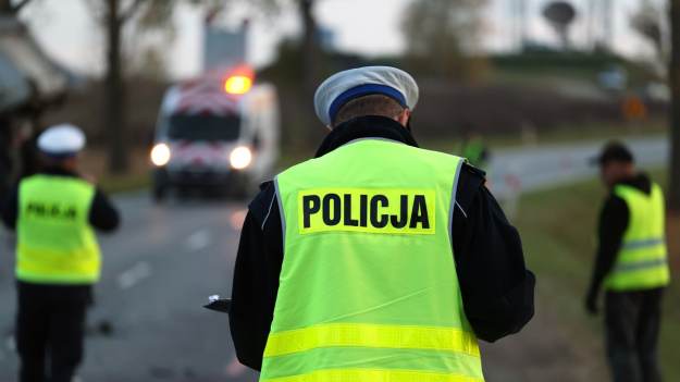 RMF Extra: Kobieta machała do podkarpackich policjantów. To, co wzięli za wyraz sympatii, było wołaniem o pomoc