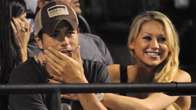 Enrique Iglesias i Anna Kournikova powitali na..
