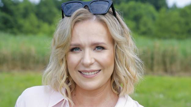 RMF Extra: Aneta Zając z włosami aż do piersi. Metamorfoza gwiazdy "Pierwszej miłości" robi wrażenie! [ZDJĘCIE]