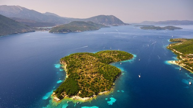 RMF Extra: Poszukiwani chętni do zamieszkania na greckiej wyspie Andikitira