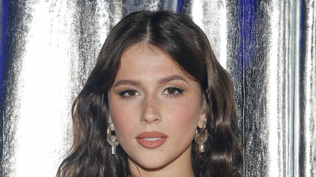 RMF Extra: Roksana Węgiel wyeksponowała bieliznę. Prześwitująca sukienka dużo odsłoniła [FOTO]