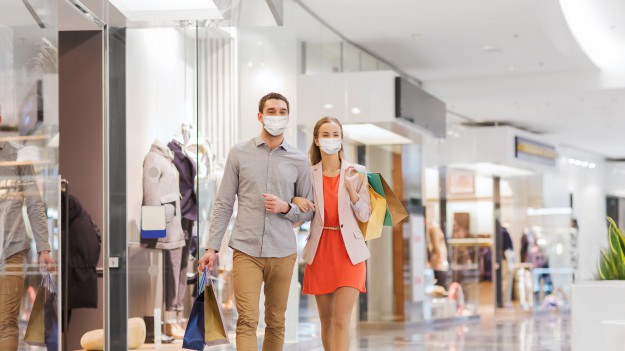 RMF Extra: Nowe obostrzenia w Polsce! Otwarte sklepy w galeriach 