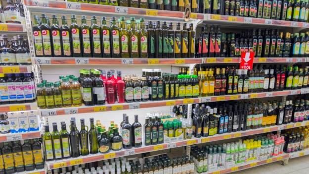 RMF Extra: Wielki test oliw. 28 z 30 nie spełnia norm! Najlepszą kupisz w tej sieciówce!