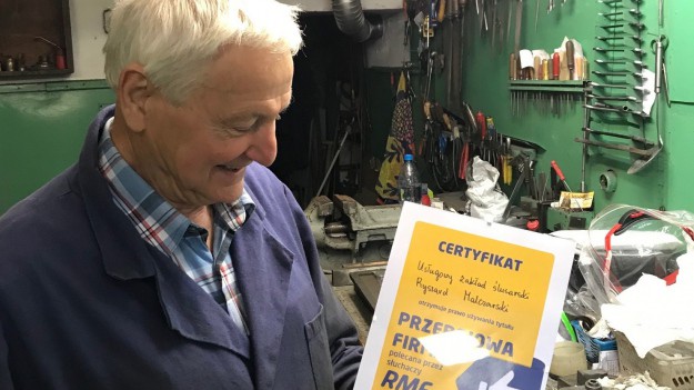 RMF Extra: Grill Bar "Szaszłyki", "Gofry u Ireny" i Zakład Ślusarski Ryszarda Malczarskiego z certyfikatami jakości od RMF FM