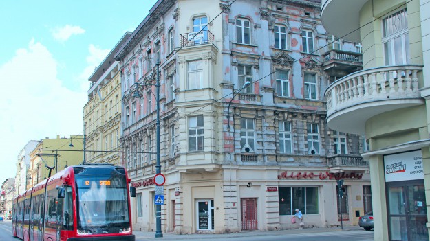 RMF Extra: Łódź. Pasażerka tramwaju oświadczyła, że może mieć koronawirusa. Ludzie uciekali oknami