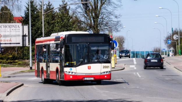 RMF Extra: Pobiła kontrolera biletów, bo... przeszkodził jej w robieniu makijażu