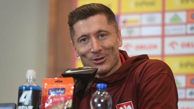 Robert Lewandowski się nie certoli. Zwrócił się..