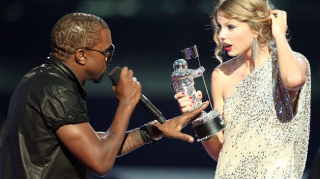 RMF Extra: Konflikt Taylor i Kanye jest udawany?! Kim opublikowała ich prywatną rozmowę!