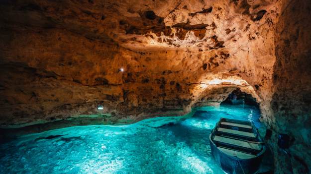 RMF Extra: Tajemniczy świat pod zatłoczonym miastem. Mogą tam wejść nieliczni