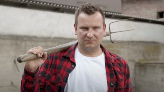 RMF Extra: Grzegorz z "Rolnika..." jako raper! #hot16challenge2 w wykonaniu uczestnika podbija sieć! [WIDEO]