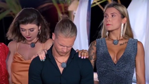 RMF Extra: "Hotel Paradise 4". Szokujące zachowanie Miłosza podczas rajskiego rozdania. "Potraktował ją jak śmiecia". Widzowie są oburzeni [WIDEO] 