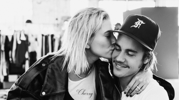 RMF Extra: Justin Bieber i Hailey Baldwin wzięli ślub! Znamy szczegóły
