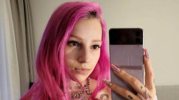 RMF Extra: Young Leosia w bikini. 23-latka odsłania wdzięki na wakacjach. Fani: "Petarda" [FOTO]