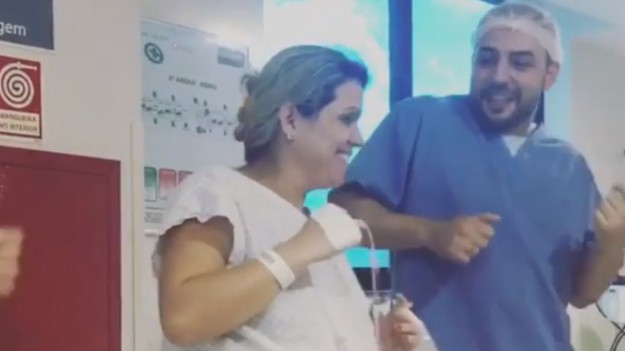 RMF Extra: Lekarz tańczy z ciężarną pacjentką do hitu "Despacito"