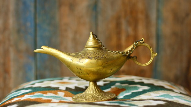 RMF Extra: Kupił "lampę Alladyna" za fortunę. Lekarz z Indii poszedł na policję, ponieważ dżin się nie zjawił