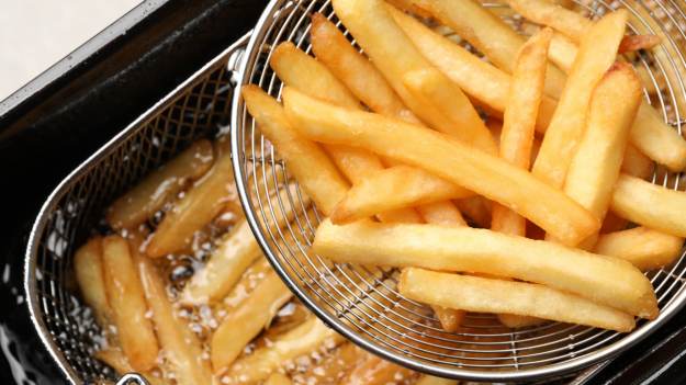RMF Extra: Chrupiące i złociste frytki w domu? Wystarczy łyżeczka tego składnika!
