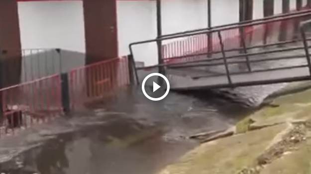 RMF Extra: Lokal po "Kuchennych rewolucjach" zalany. "Wlało się 66 metrów sześciennych wody" [WIDEO]