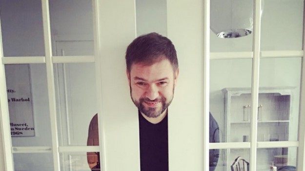 RMF Extra: Tomasz Karolak wrzucił do sieci nagie zdjęcie ukochanej! 