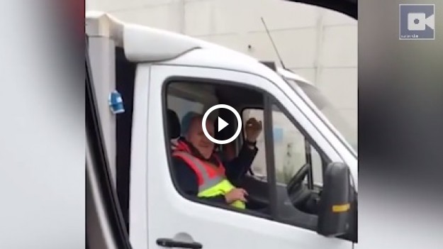 RMF Extra: Ten pozytywny kierowca podbija Internet!