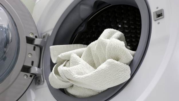 RMF Extra: Jak często trzeba prać ręczniki? Dermatolodzy podają konkretne liczby