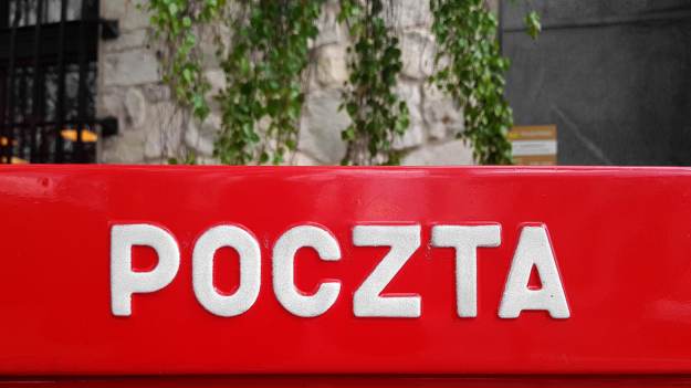 RMF Extra: Poczta Polska doręczy ten pakiet do wszystkich domów. Rząd szykuje obywateli na kryzys