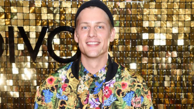 RMF Extra: Jakob Kosel nago w wannie. Model odważną fotografię opatrzył zabawnym opisem: "Ogarnia mnie wyjątkowe wzruszenie"