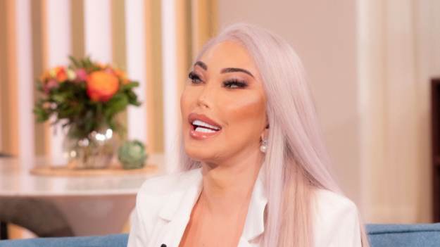 RMF Extra: Po 100 operacjach plastycznych jest nie do poznania. Jessica Alves pokazała się w Londynie