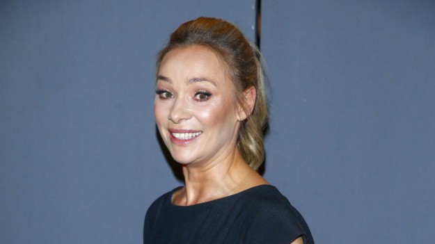 RMF Extra: Sonia Bohosiewicz nago na odważnym zdjęciu z łazienki. Zasłania się... psem