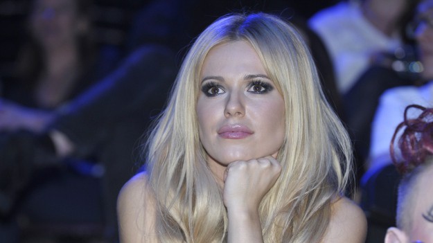 RMF Extra: Doda ma nową fryzurę. Obcięła włosy i wróciła do swojego naturalnego koloru!