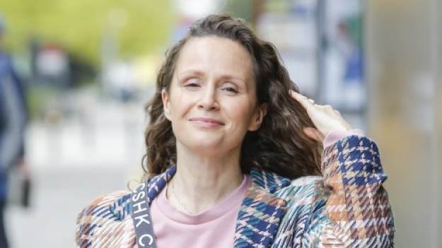 RMF Extra: Monika Mrozowska pokazała się w bikini. Fani patrzą na jedno. "Skandal" [ZDJĘCIA]