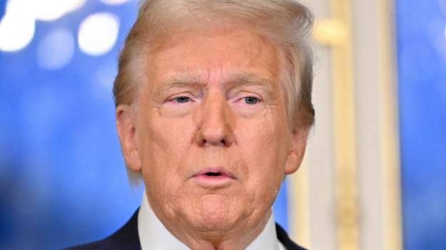 RMF Extra: Donald Trump już tak nie wygląda, ma nową fryzurę. Po zaczesce nie ma już śladu! 