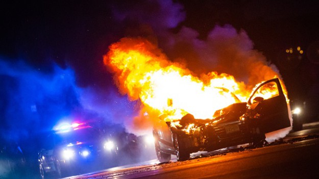 RMF Extra: Nie żyje młoda gwiazda Internetu. Samochód stanął w płomieniach [ZDJĘCIE]