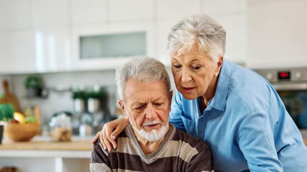 RMF Extra: Darowizna czy testament? Który sposób przekazania majątku dzieciom się bardziej opłaca