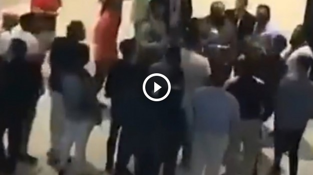 RMF Extra: Wielka bójka Romów w centrum handlowym. Interweniowało 11 radiowozów policji