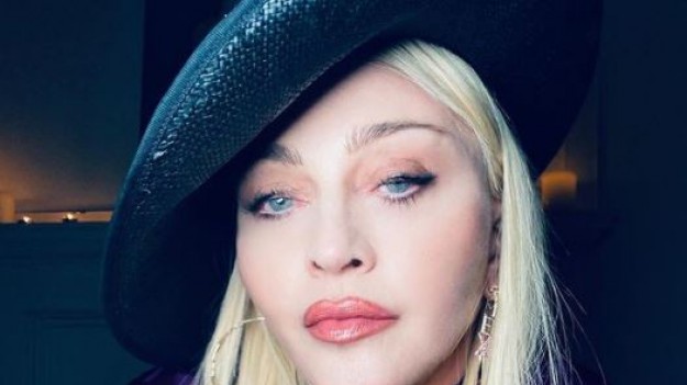RMF Extra: Madonna figlarnie pozuje w prześwitującym body. "Ta kobieta się nie starzeje!"